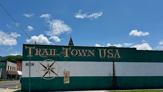 Trail Town USA mural on a downtown Damascus building